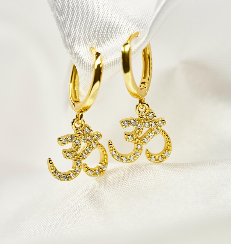 Om 925 Silver Earring