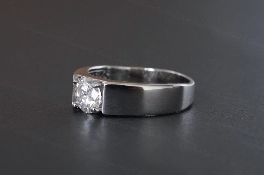 Gorgeous Moissanite 925 Silver Men's Ring